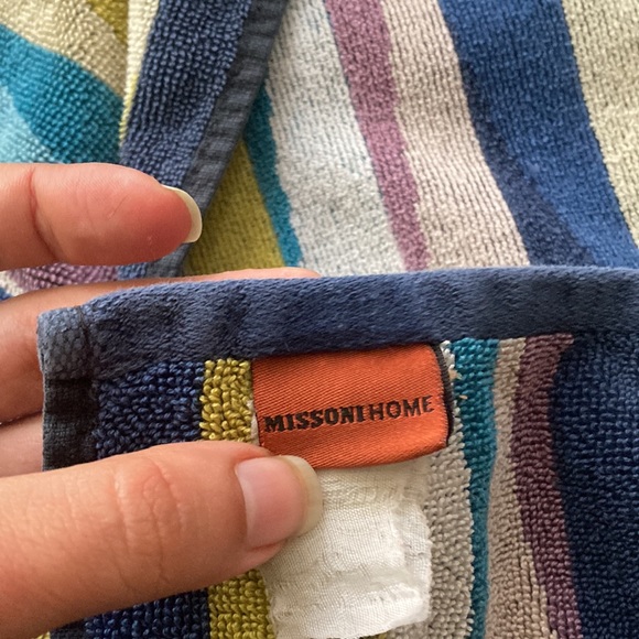Missonihome Towel - Picture 2 of 2
